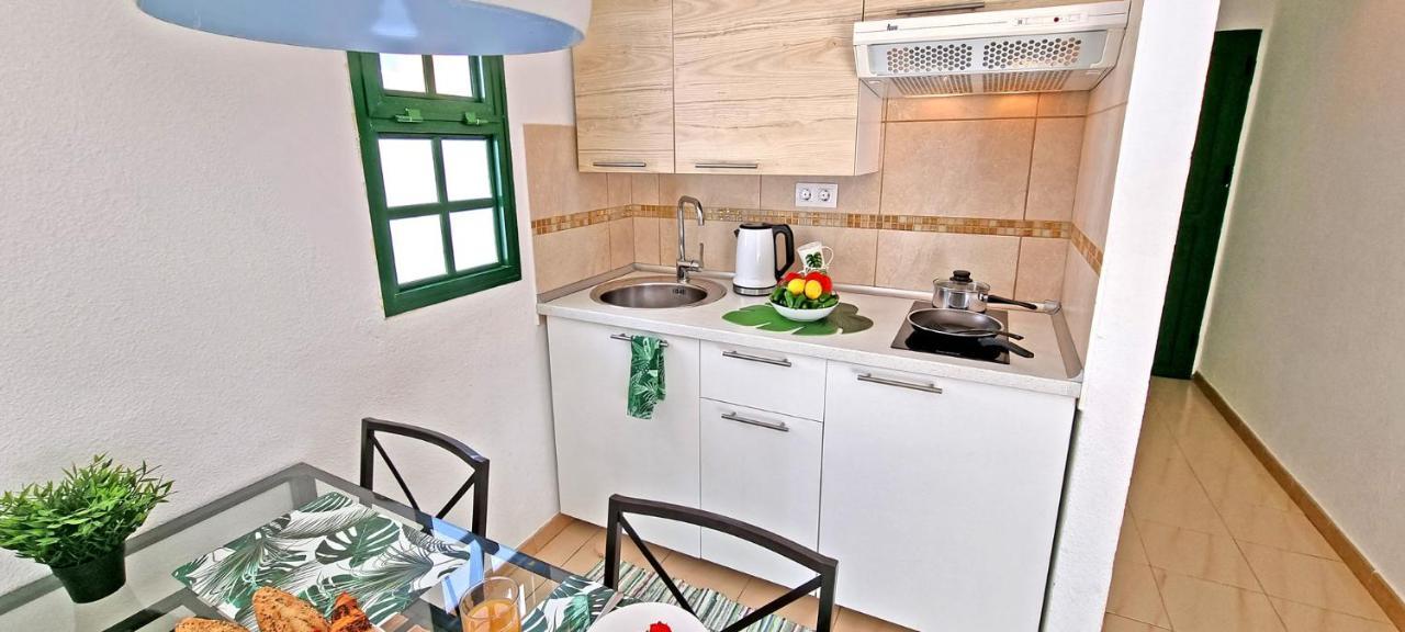 Ferienwohnung Palm Garden - Costa Calma - Pool - Glasfaserinternet エクステリア 写真